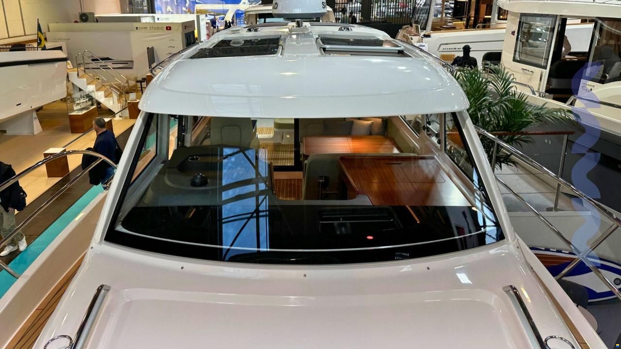 Nimbus 305 COUPE