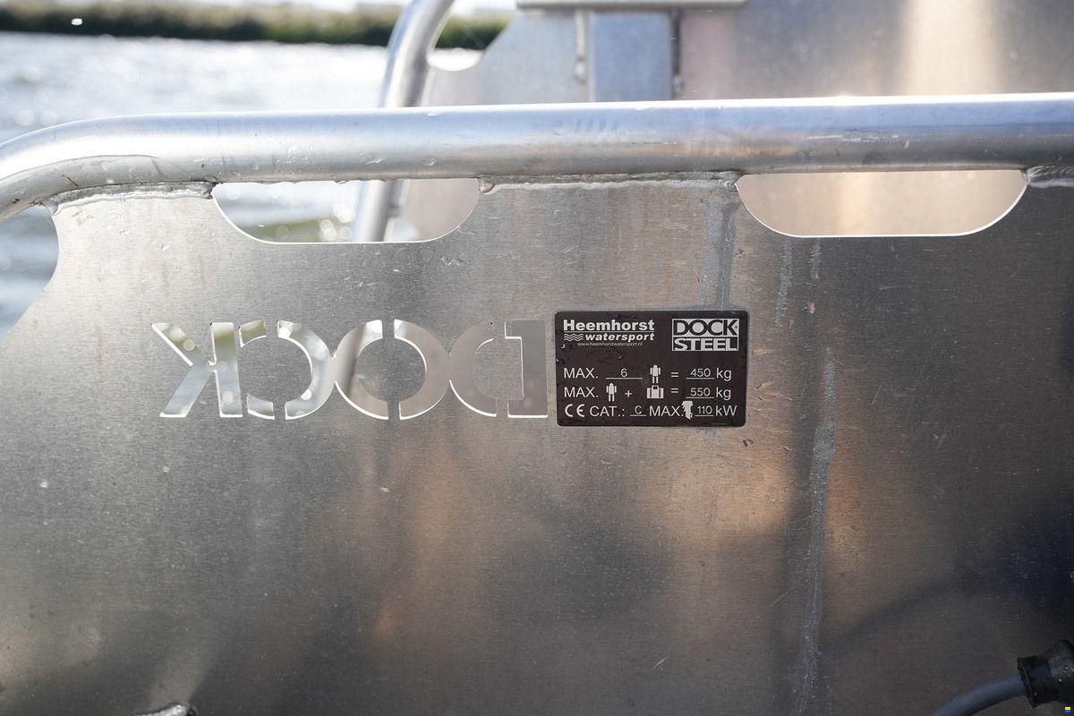Dock Steel 650