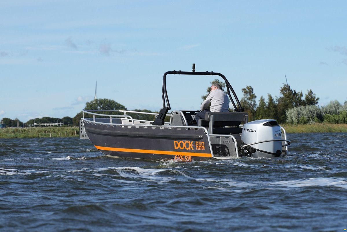 Dock Steel 650