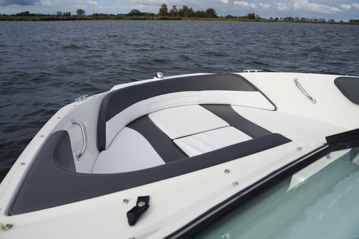 Sea Ray 19 SPX