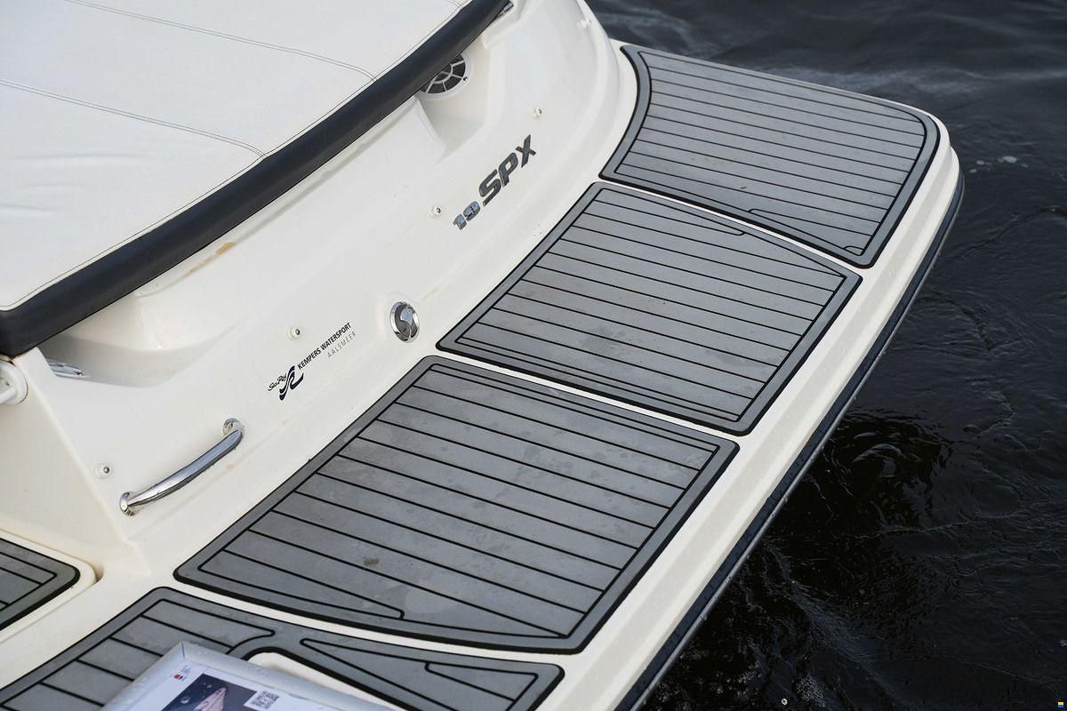 Sea Ray 19 SPX