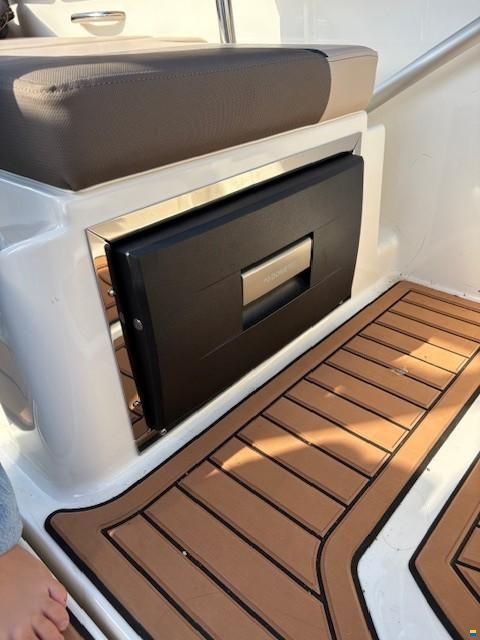Bayliner VR6