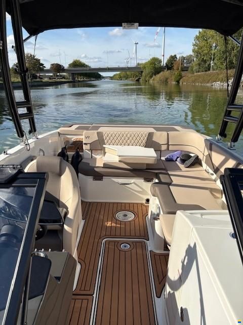 Bayliner VR6