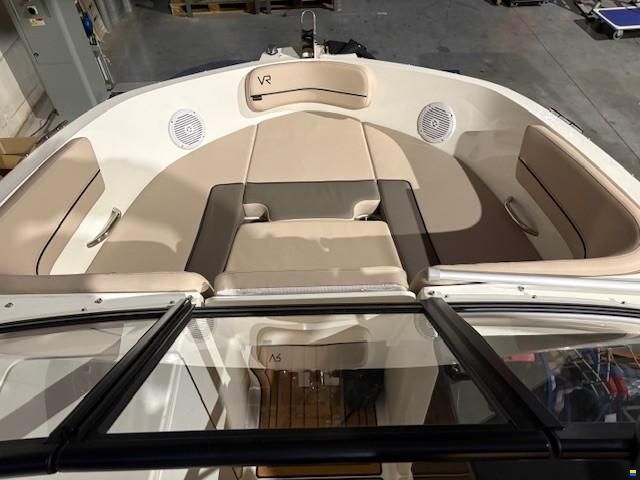 Bayliner VR6