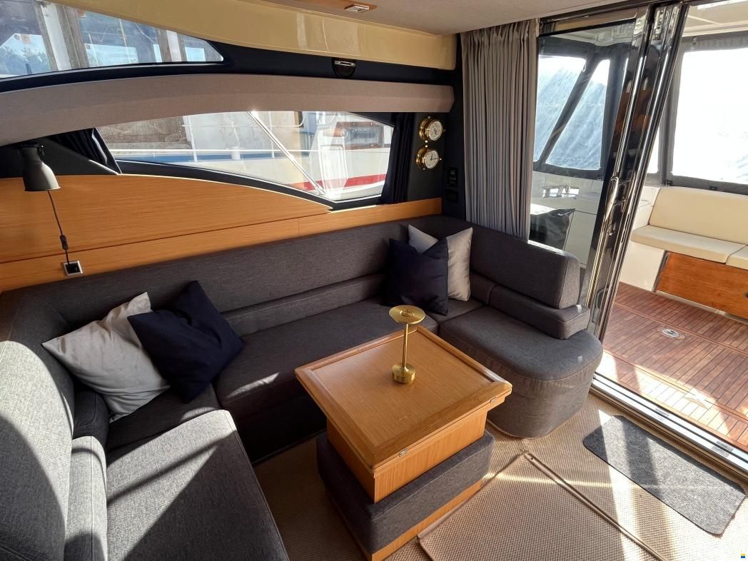Azimut 43 Fly