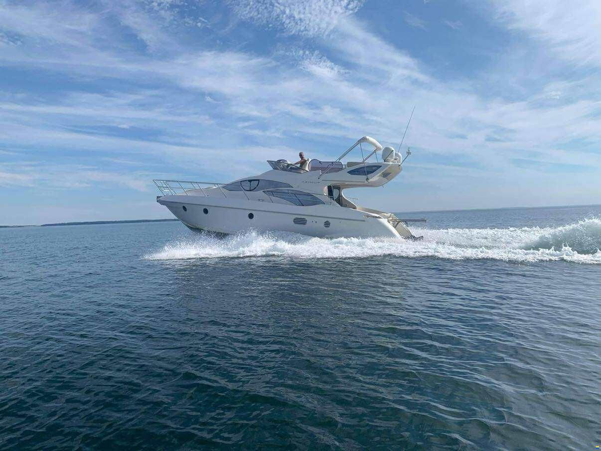Azimut 43 Fly