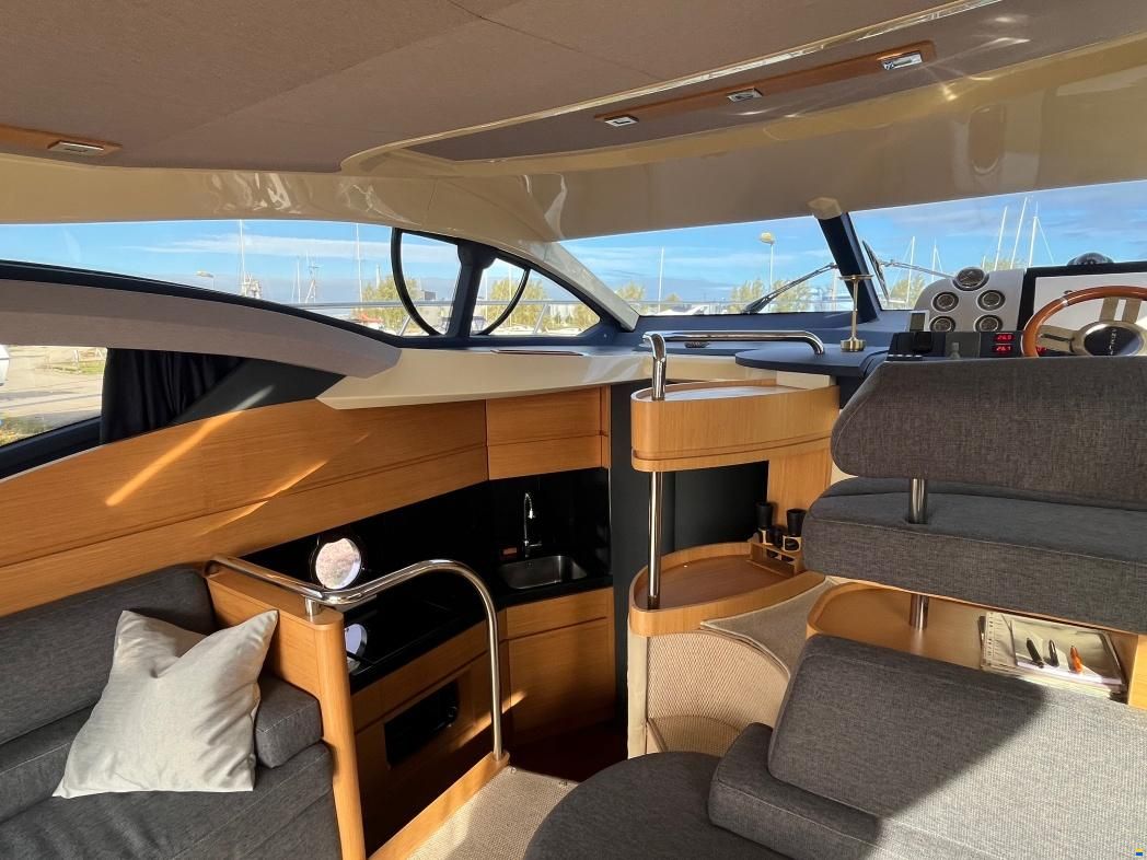 Azimut 43 Fly