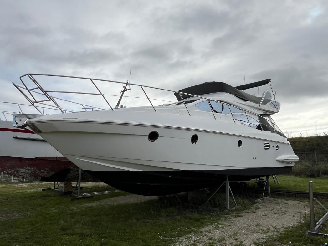 Azimut 43 Fly