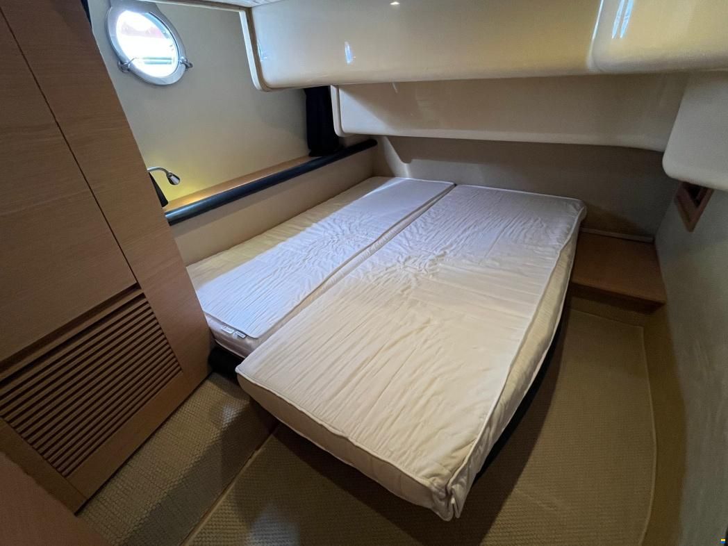 Azimut 43 Fly