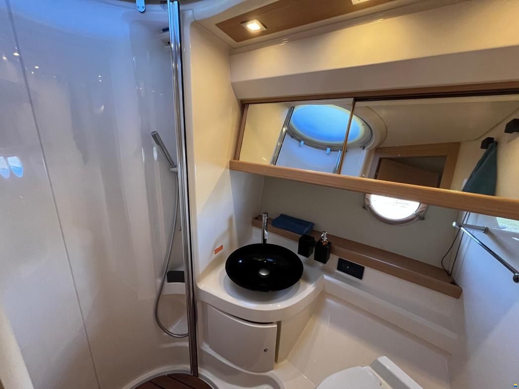 Azimut 43 Fly