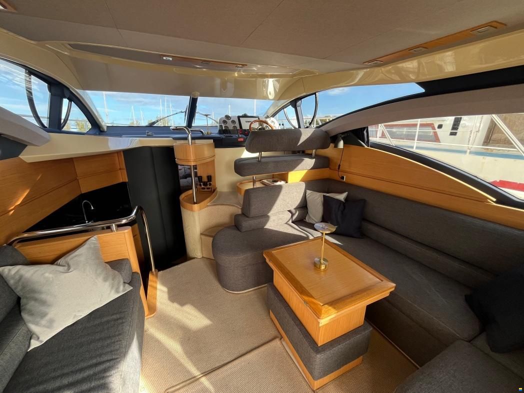 Azimut 43 Fly