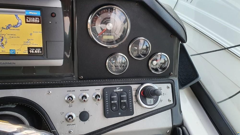 Four Winns V275