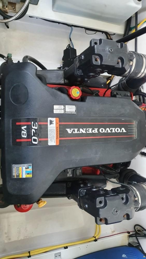 Four Winns V275