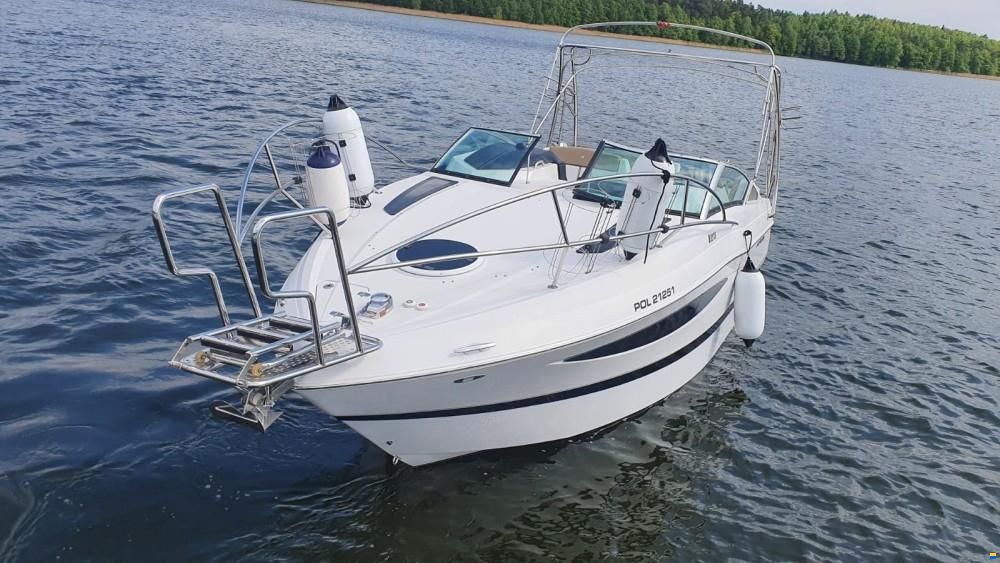 Four Winns V275