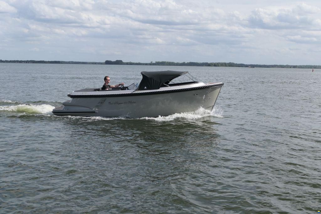 Oud Huijzer 650 Tender