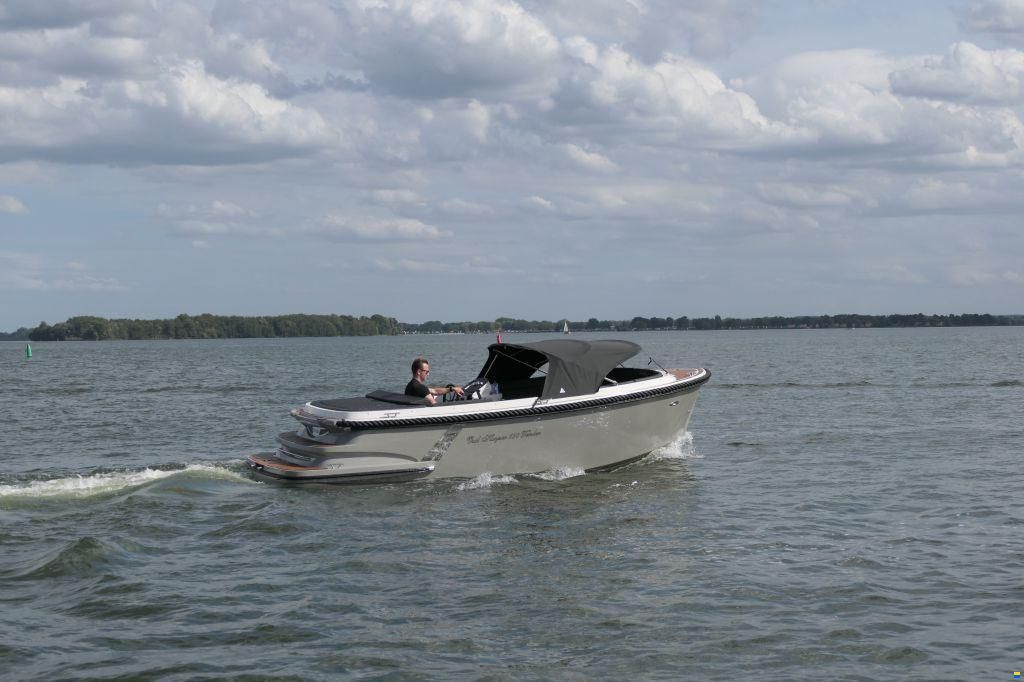 Oud Huijzer 650 Tender