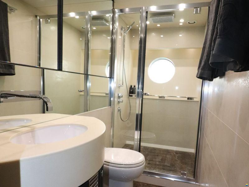 Sunseeker Predator 80