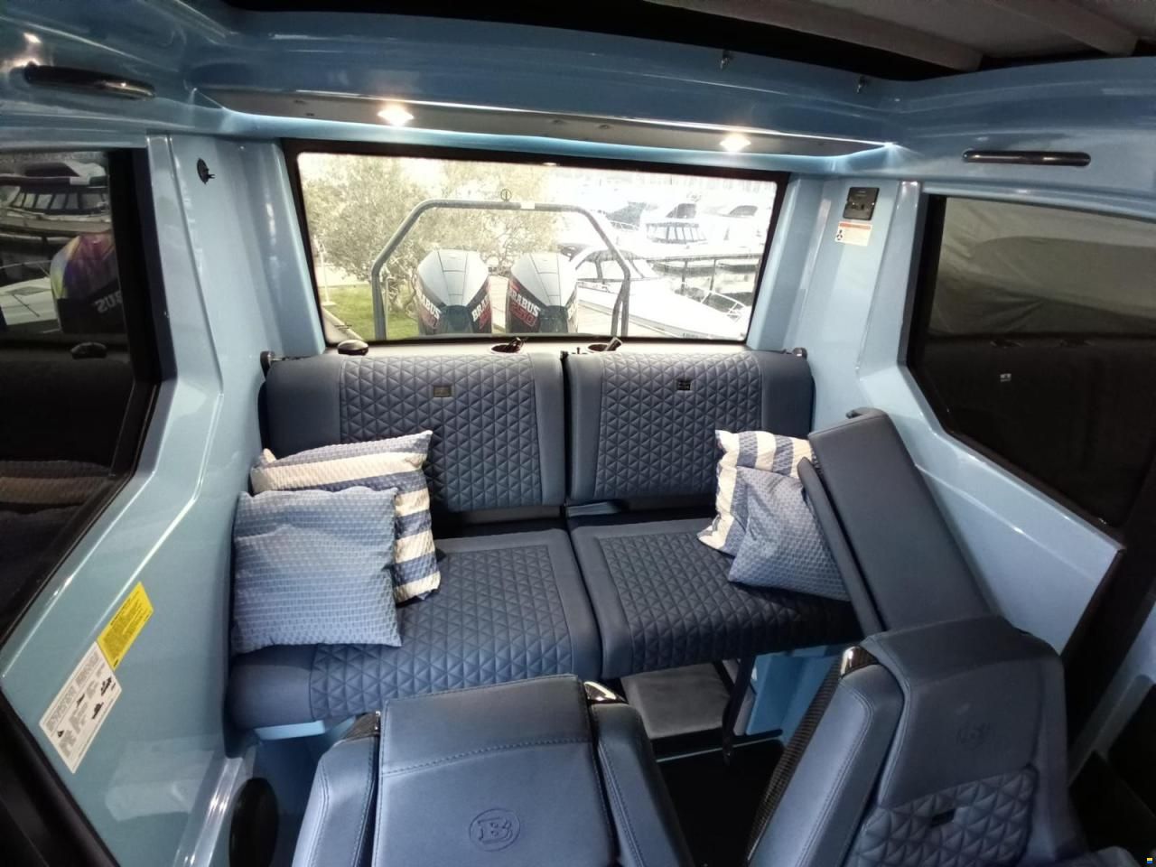 Axopar BRABUS Shadow 500 Cabin