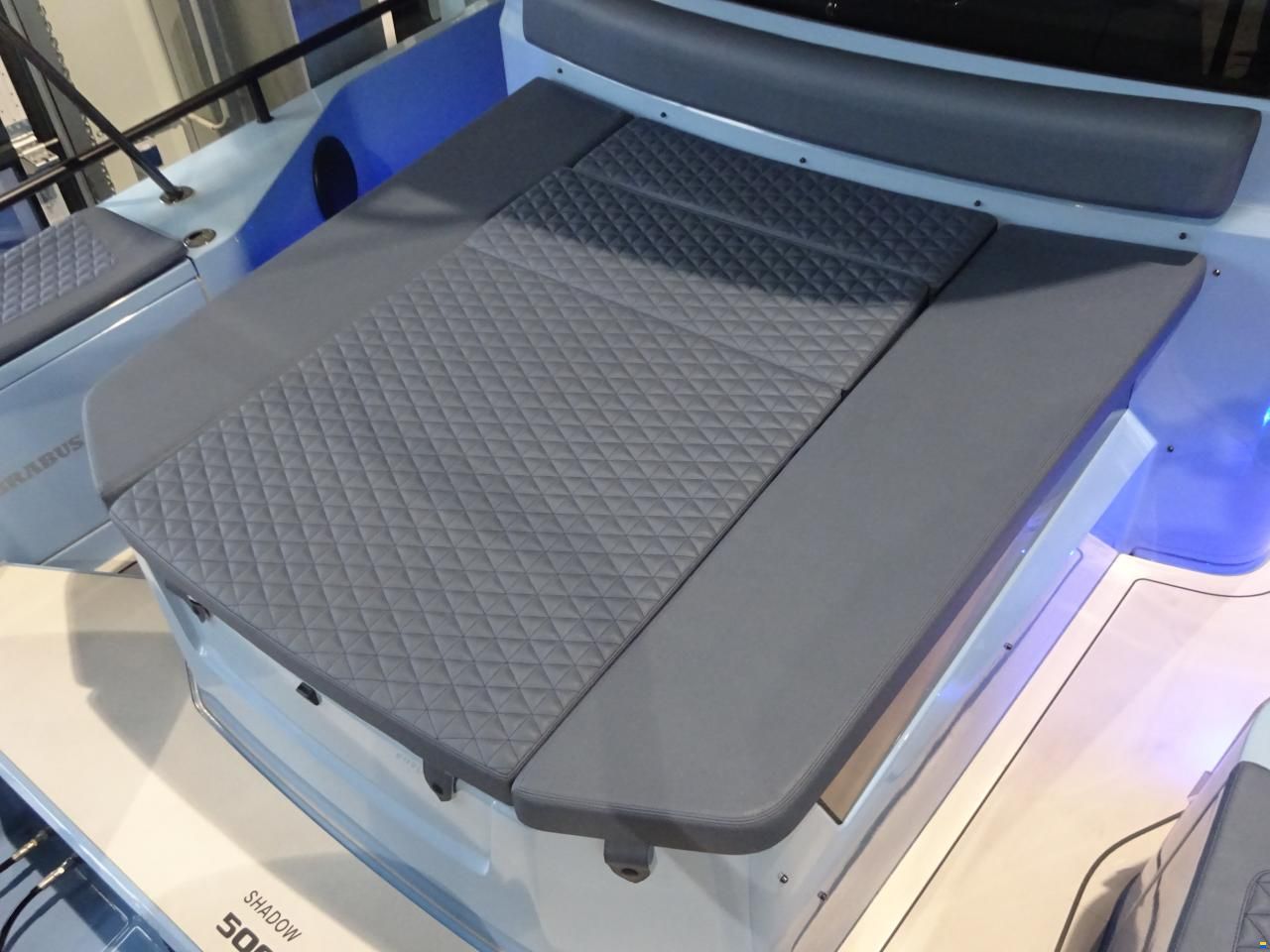 Axopar BRABUS Shadow 500 Cabin