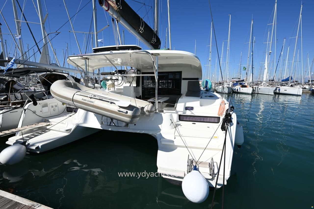 Lagoon 42