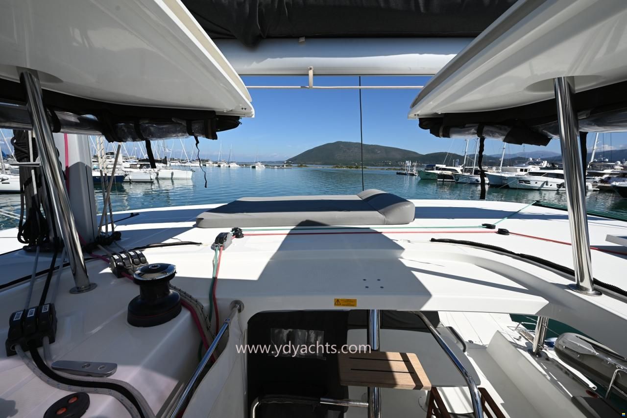 Lagoon 42