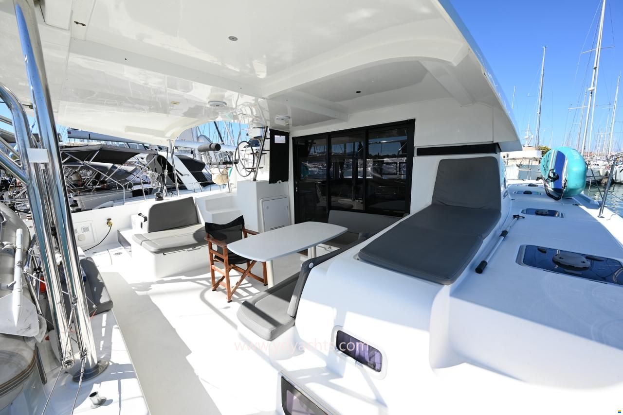 Lagoon 42