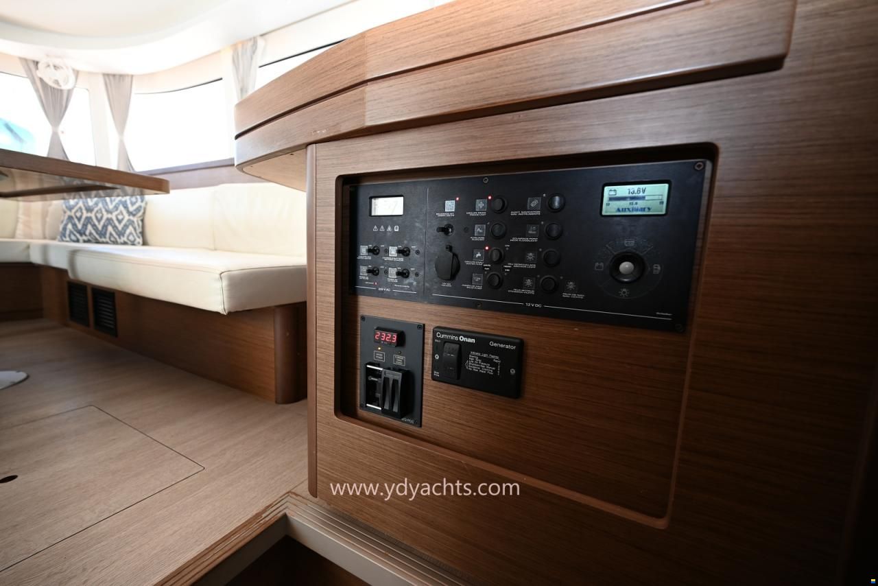 Lagoon 42