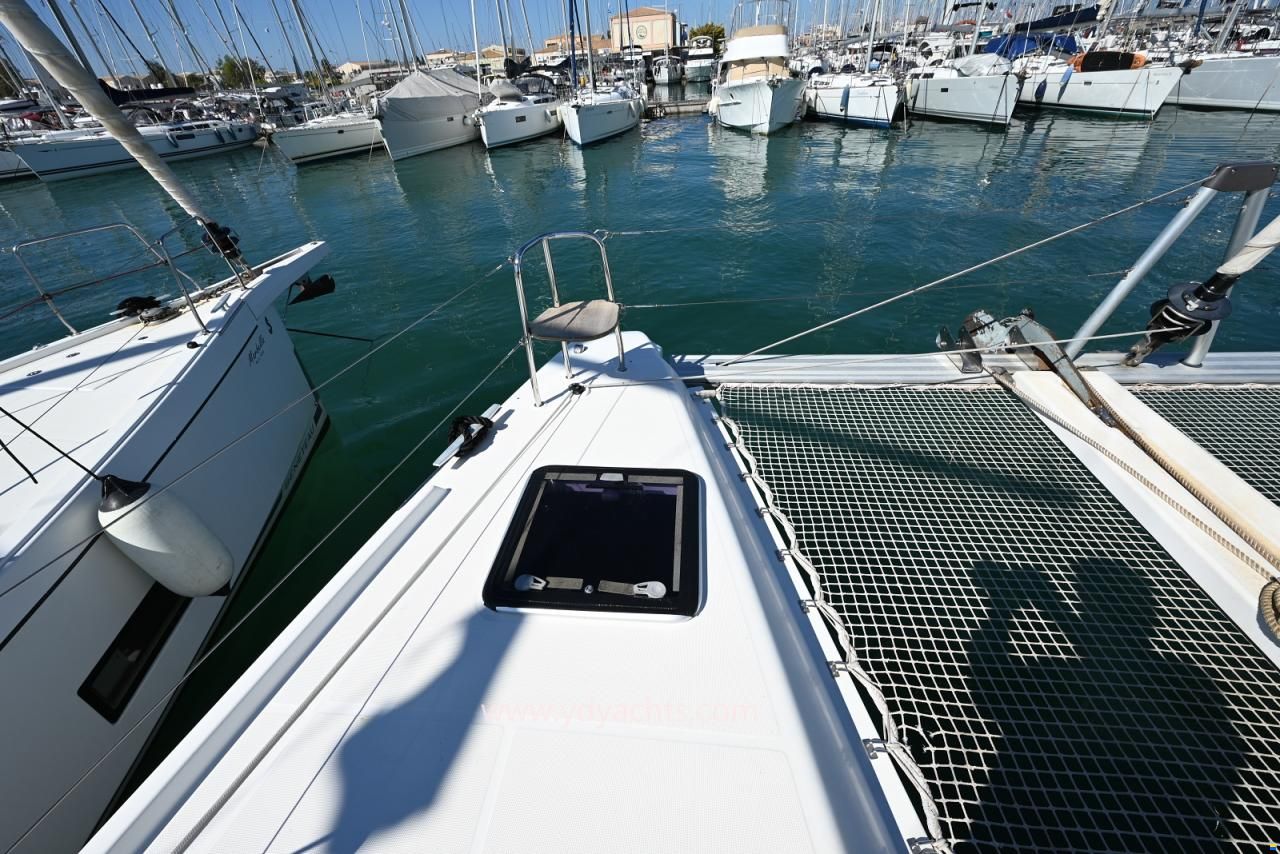 Lagoon 42