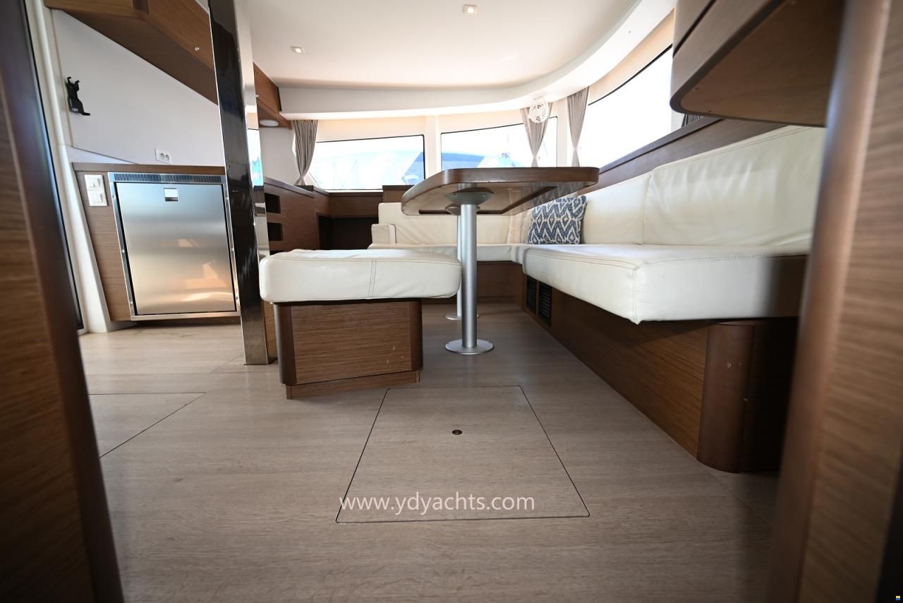 Lagoon 42