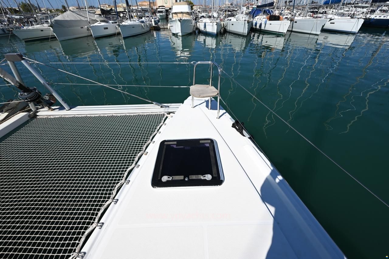 Lagoon 42