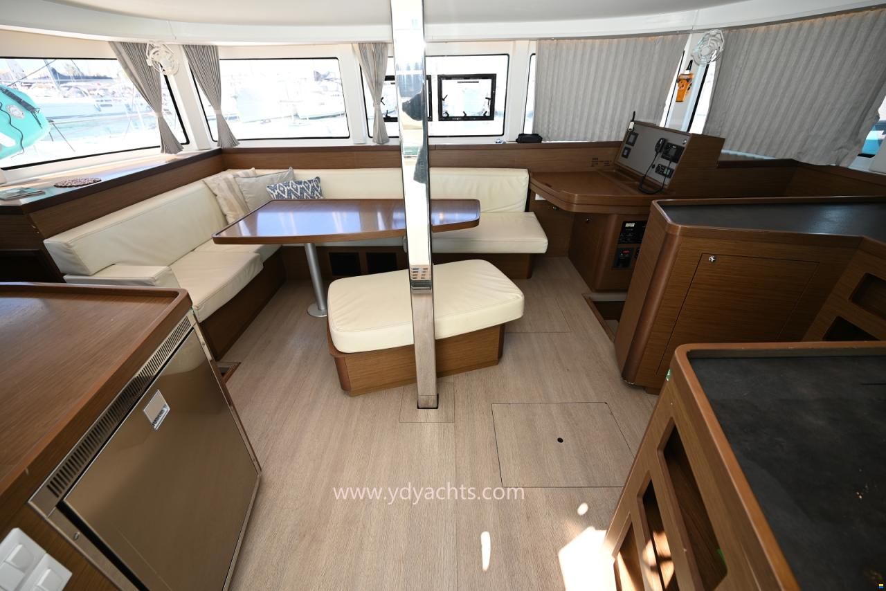 Lagoon 42