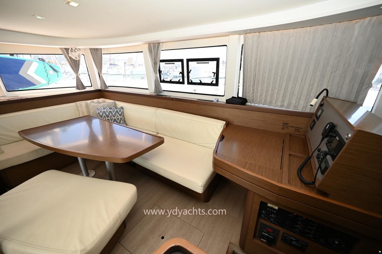 Lagoon 42