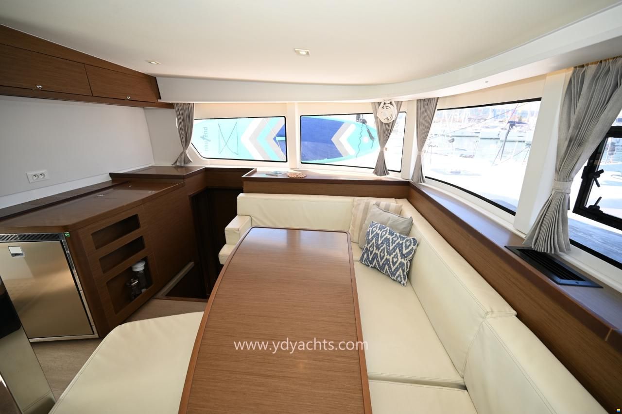 Lagoon 42