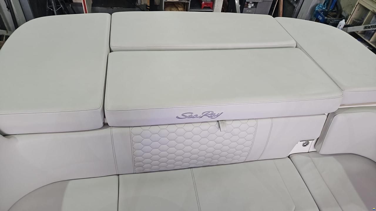 Sea Ray Sun Sport 230