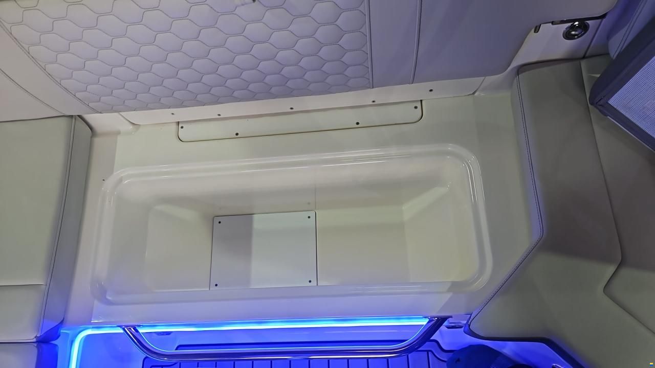 Sea Ray Sun Sport 230