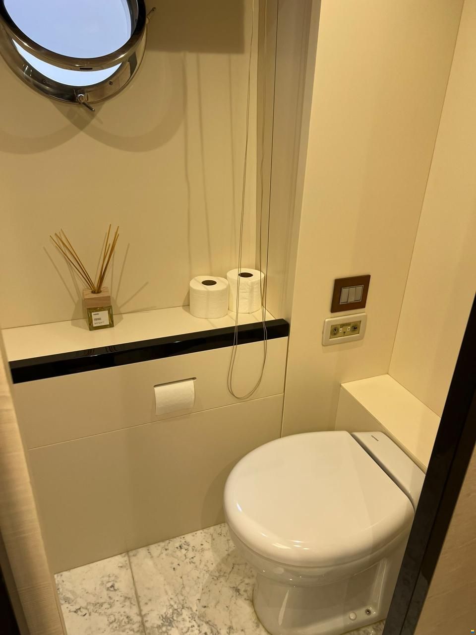 Azimut 80