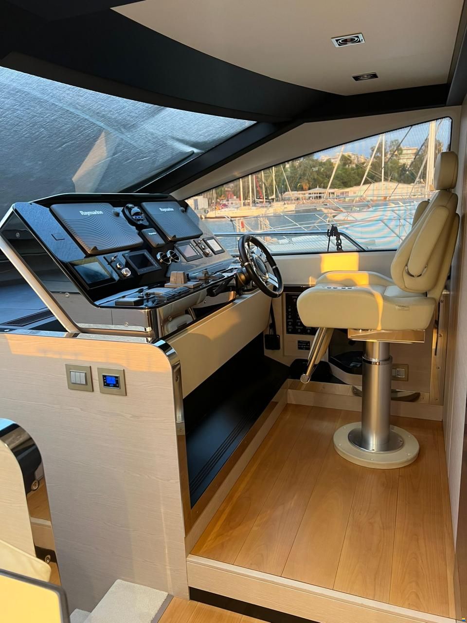 Azimut 80