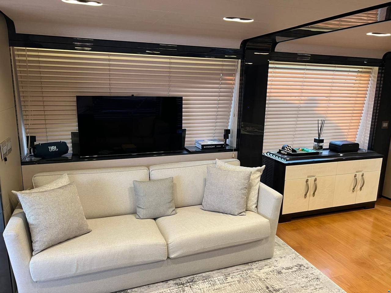 Azimut 80