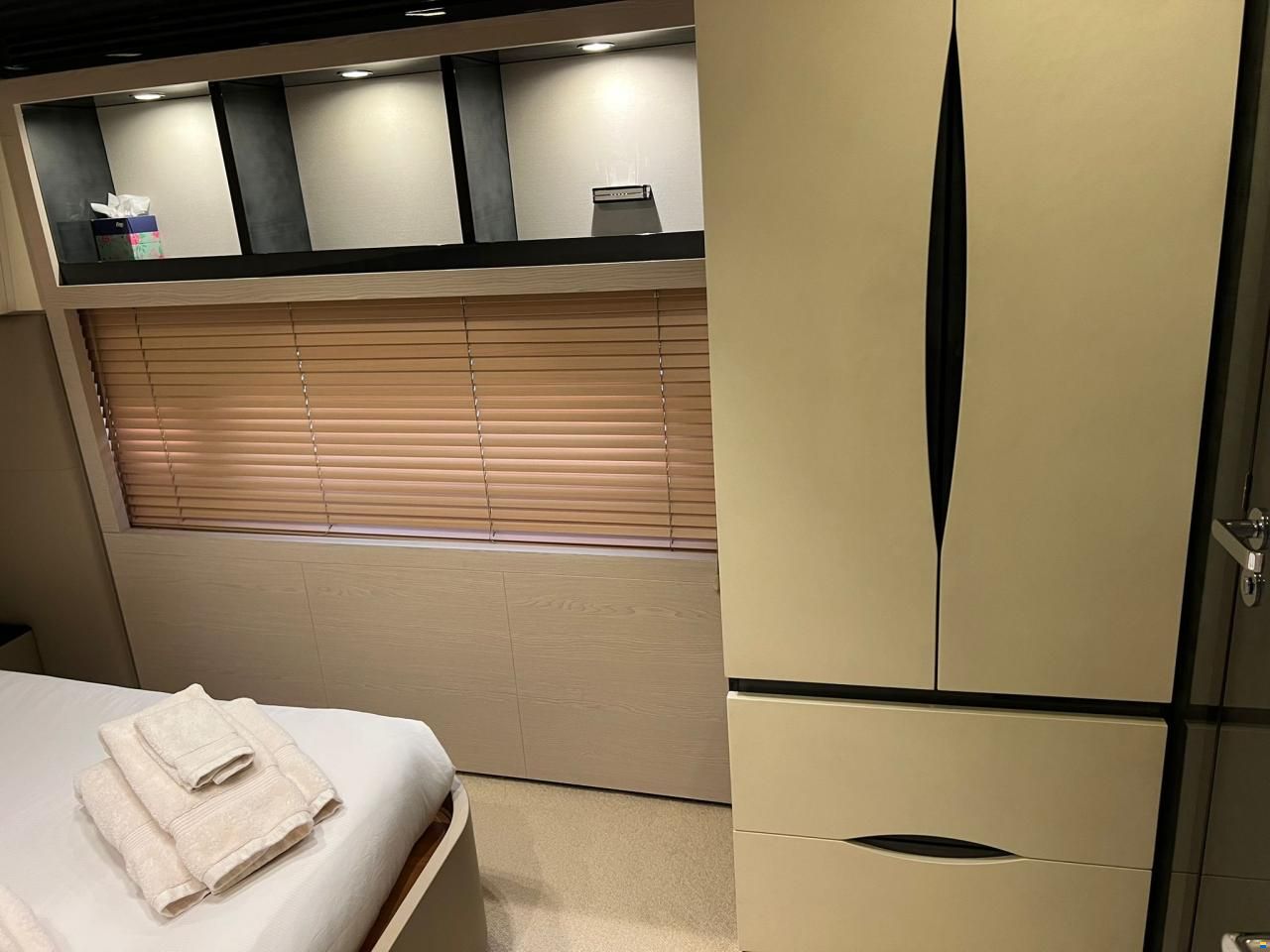 Azimut 80