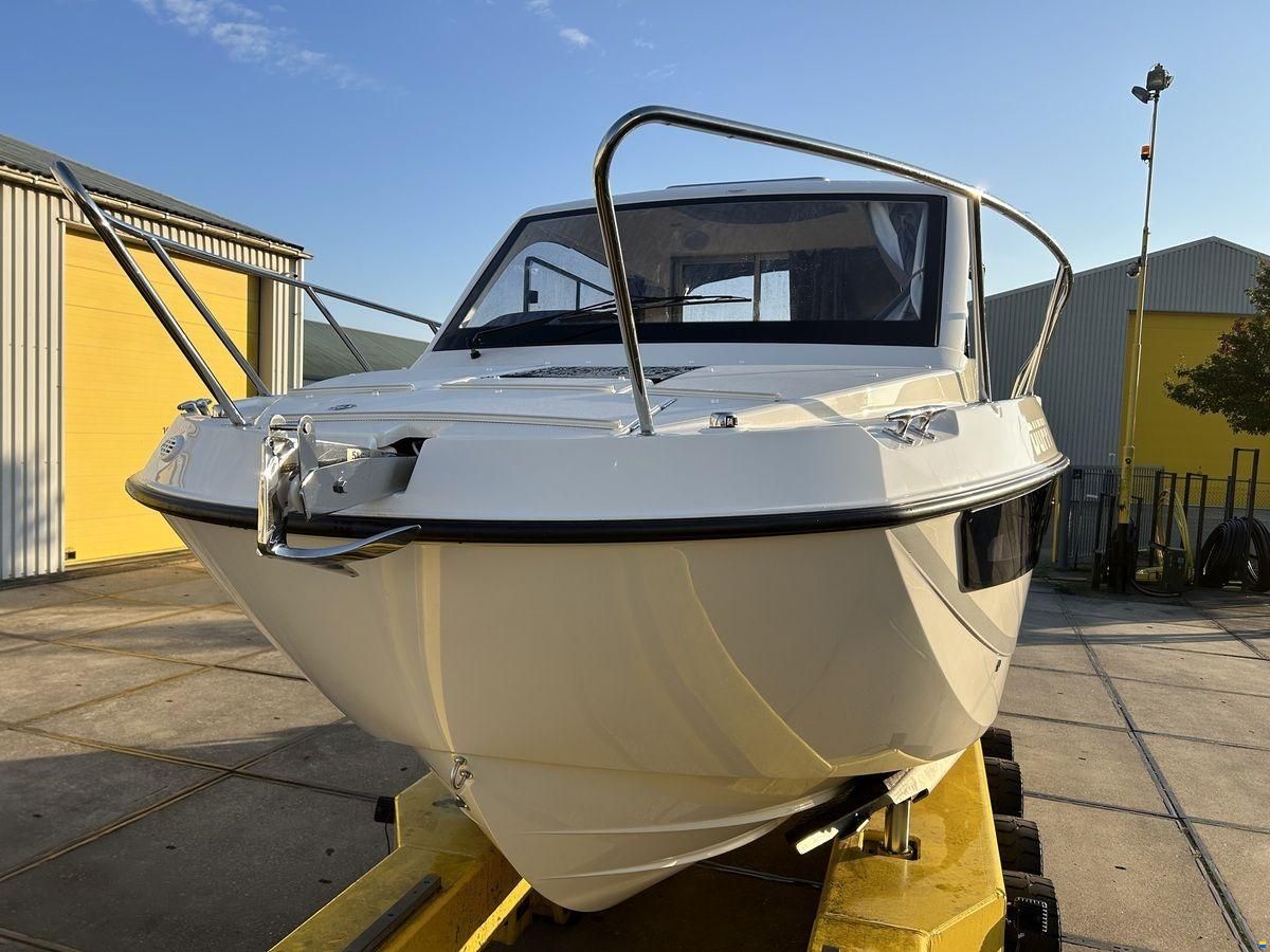 Quicksilver 755 Weekend