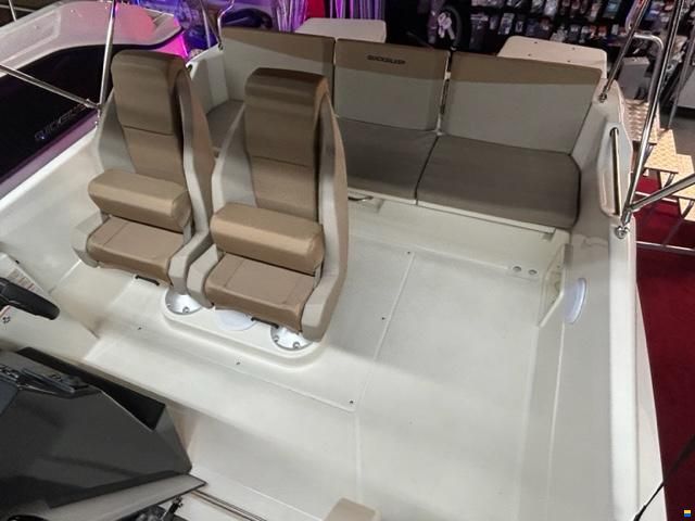 Quicksilver 675 Sundeck + F150XL V6