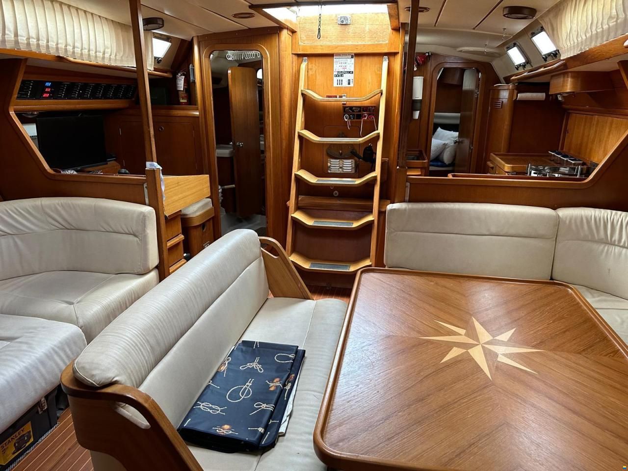 Grand Soleil 52