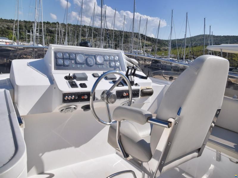Johnson Yachts Johnson 56