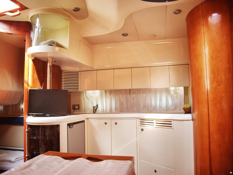 Fairline Targa