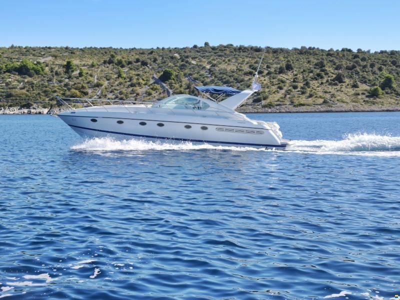 Fairline Targa