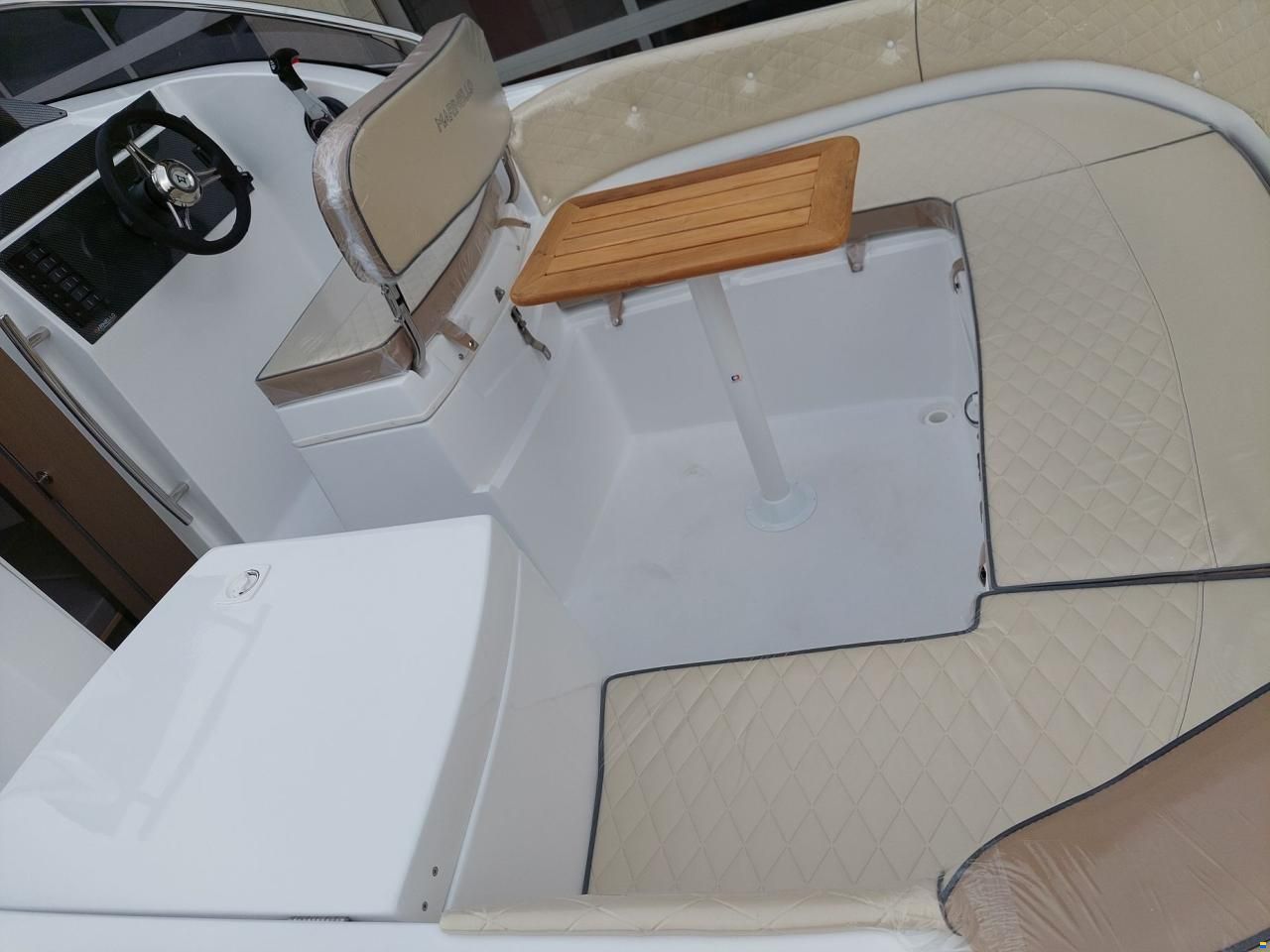 Marinello 650 Cabin