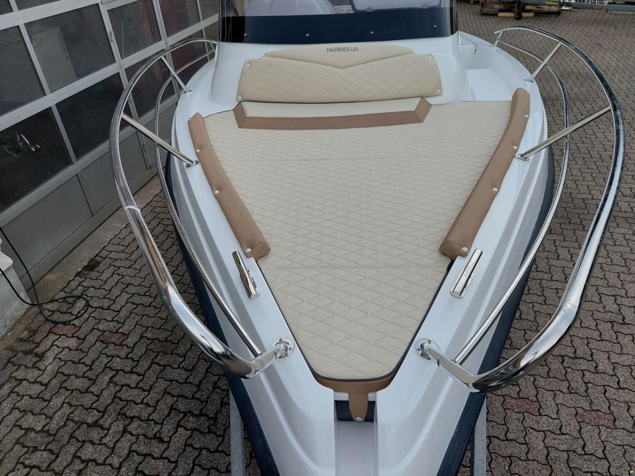 Marinello 650 Cabin