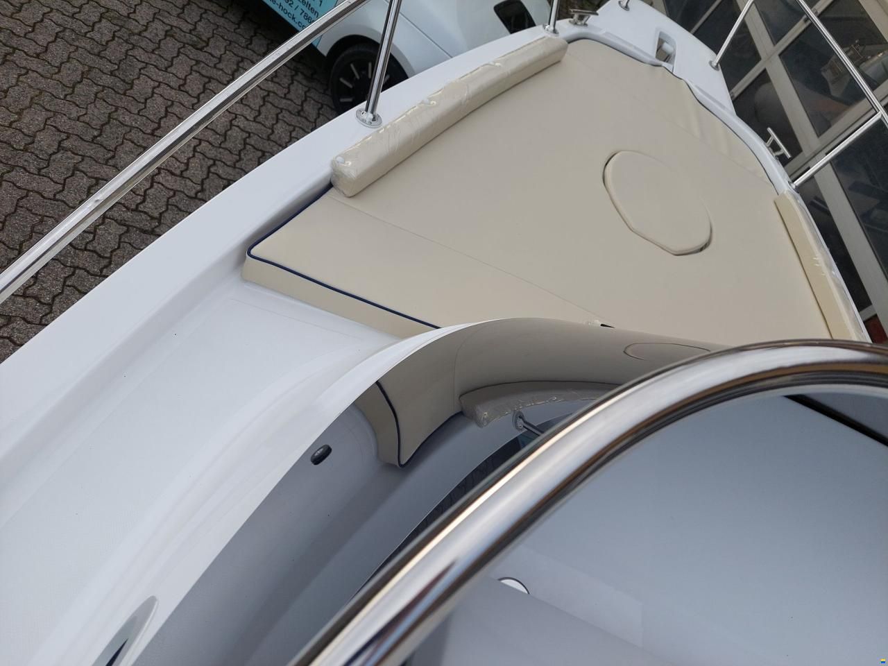 Marinello 590 Cabin