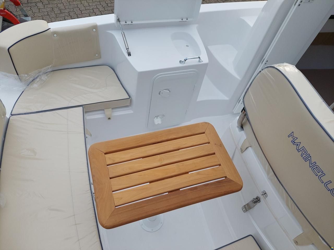 Marinello 590 Cabin