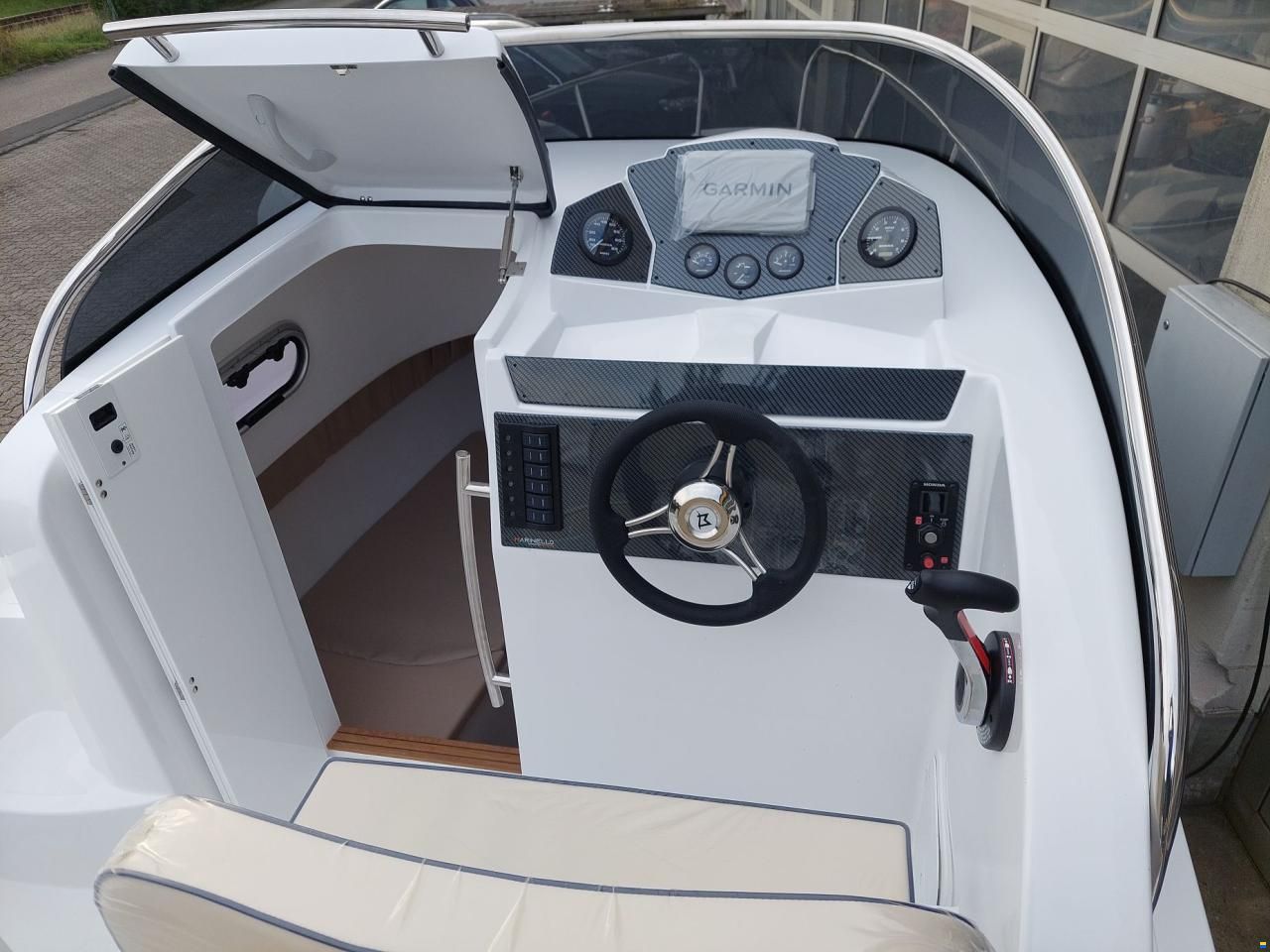 Marinello 590 Cabin